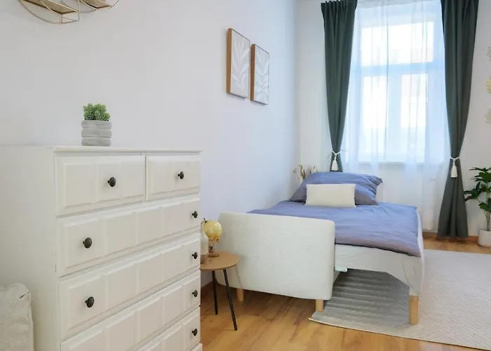 2ac Urban Haven 50m2 Near Metro Apartment