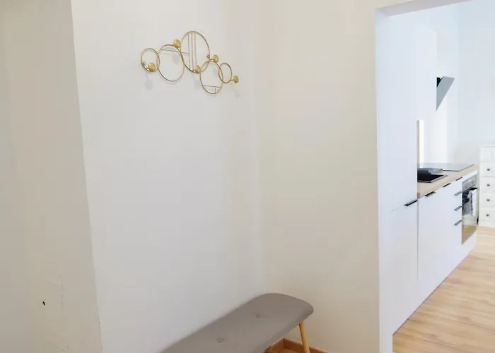 2ac Urban Haven 50m2 Near Metro Apartment