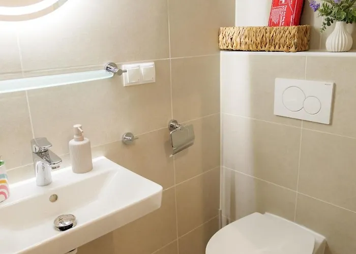 2ac Urban Haven 50m2 Near Metro Apartment